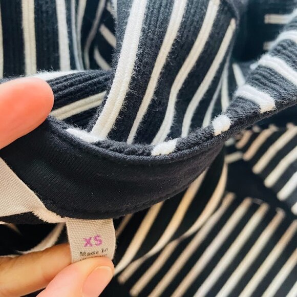 Athleta Dress Bodycon Scopp Neck Tank Stripes Black White XS Outdoor Activewear - Picture 7 of 10